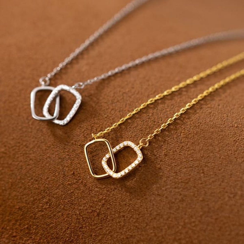 Minimalist Necklace (Gold)
